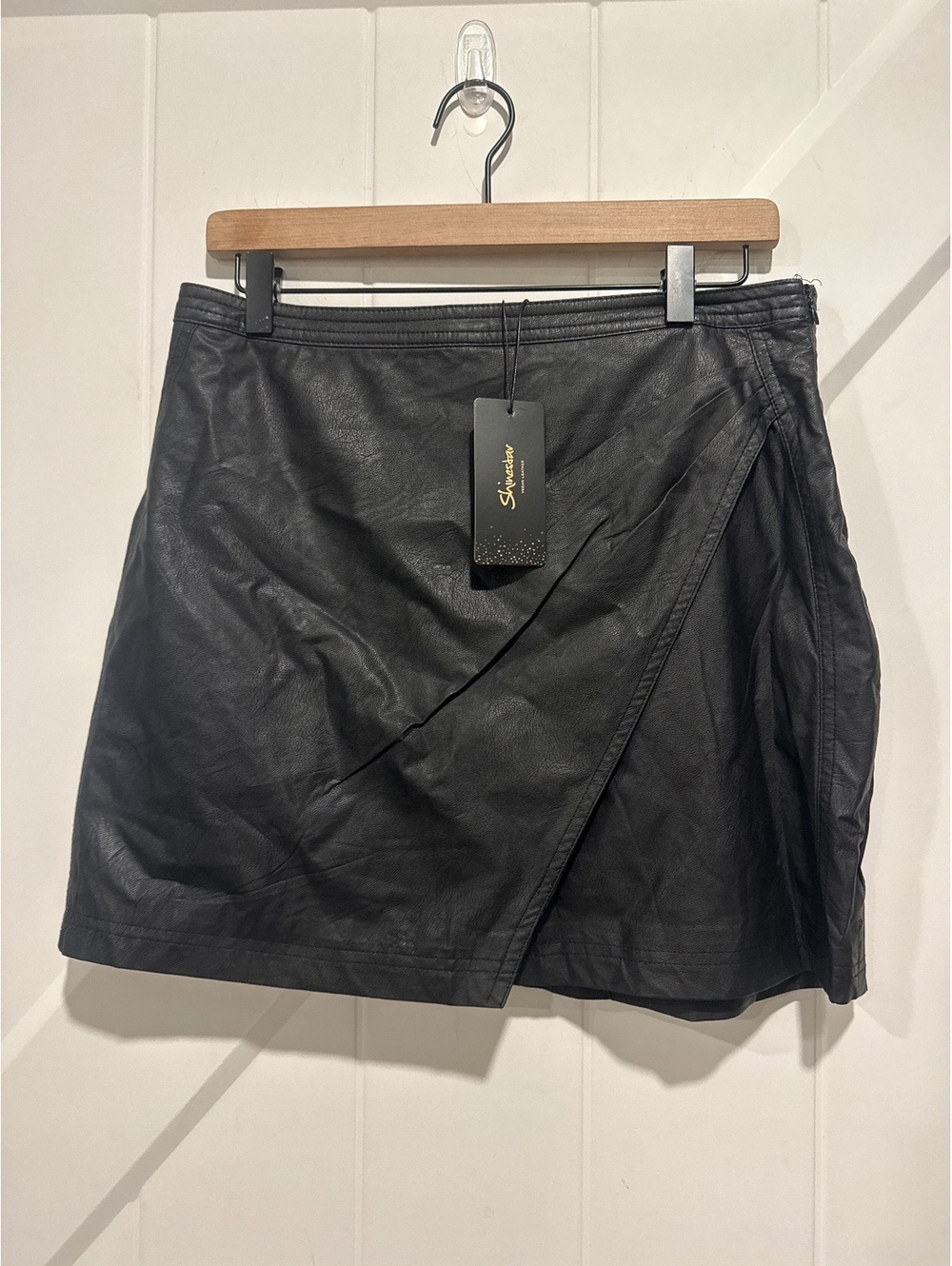 Shinestar Vegan Black Faux Leather Mini Skirt, Size L, NWT